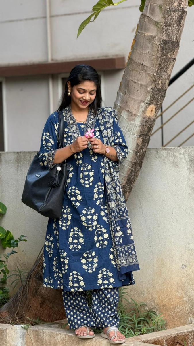 Cotton Floral Printed Kurta Set (Navy Blue & Wine Color